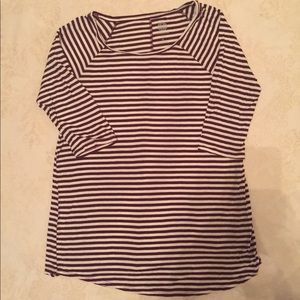Maroon and white stripped mid sleeve shirt